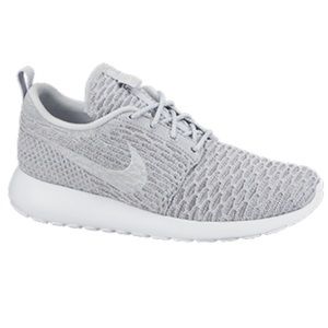 Women’s Nike Roshe Flyknit